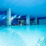 Mercure West מלון 4*