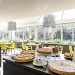 Mercure West