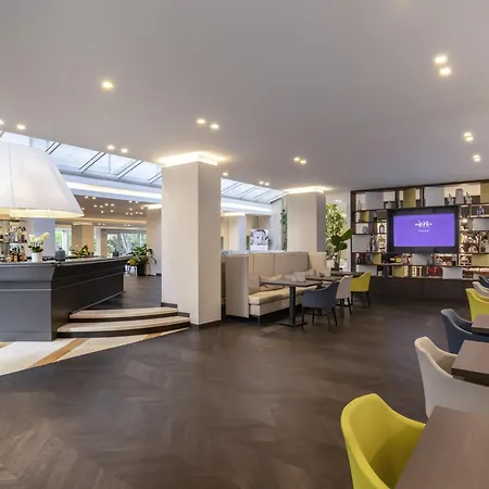 מלון Mercure West 4*