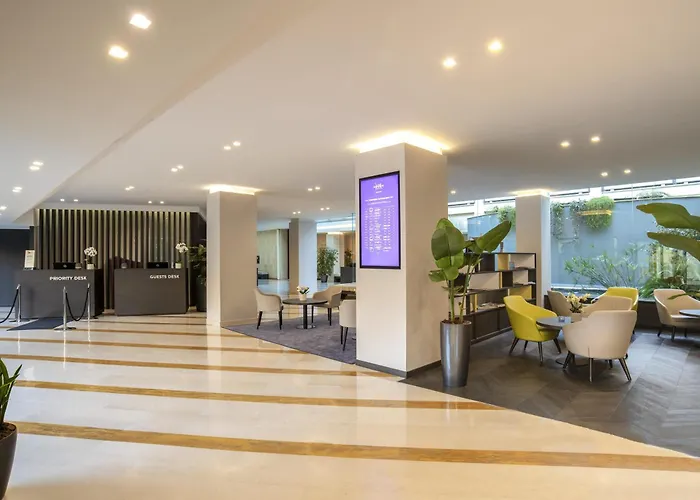 Mercure West Hotel 4*