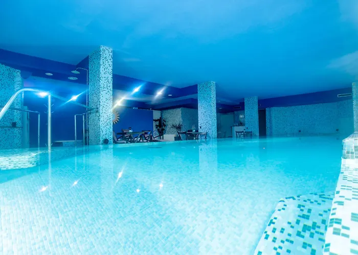 Mercure West Hotel 4*