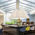 Mercure West Hotel