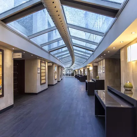 Mercure West Ξενοδοχείο 4*