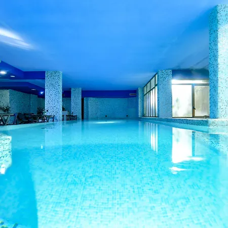 Hotel Mercure West 4*