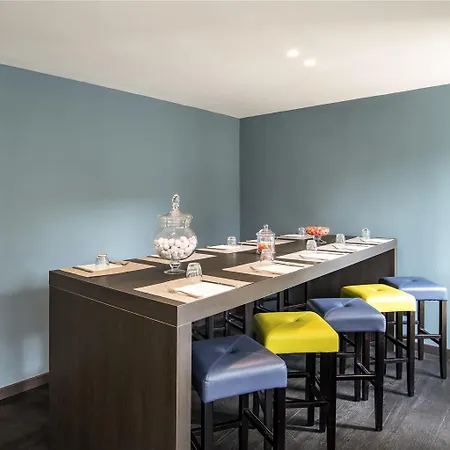 Szálloda Mercure West 4*