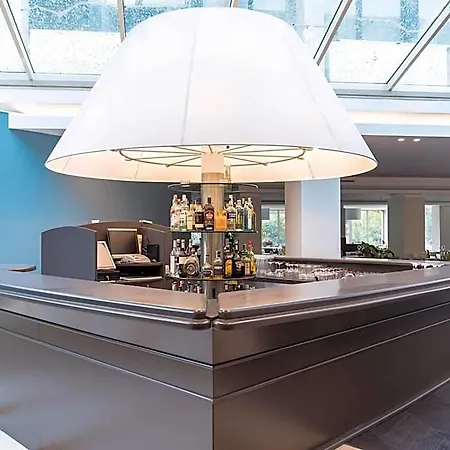 Mercure West 4*