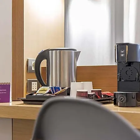 Mercure West 4*