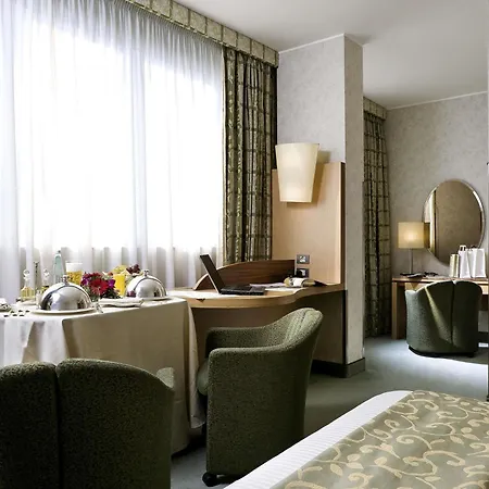 Mercure West Hotel