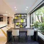 Hotel Mercure West 4*