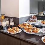 Mercure West Hotel 4*