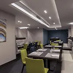 Mercure West