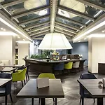 Hotel Mercure West