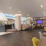 Hotel Mercure West 4*