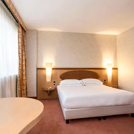 Mercure West Hotel Rome