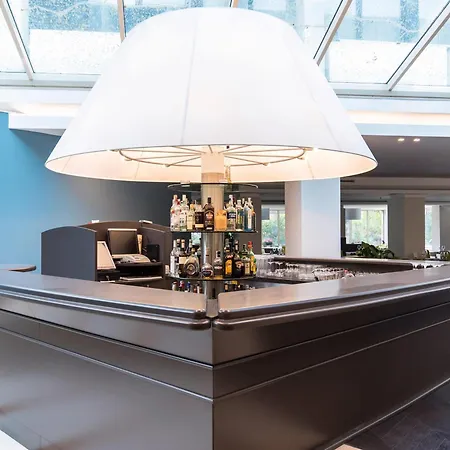 Mercure West 4*