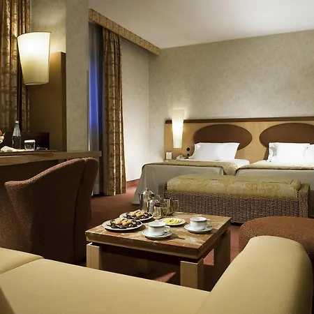 Отель Mercure West Рим
