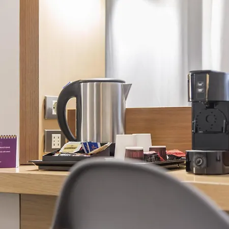 Отель Mercure West