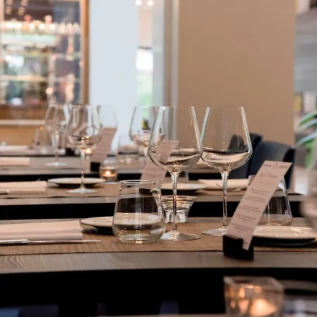 Mercure West Отель 4*