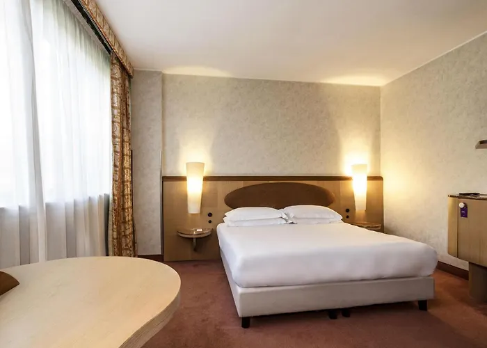 Hotel Mercure West